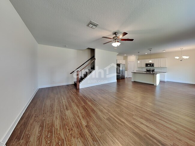 302 Crestrun Loop