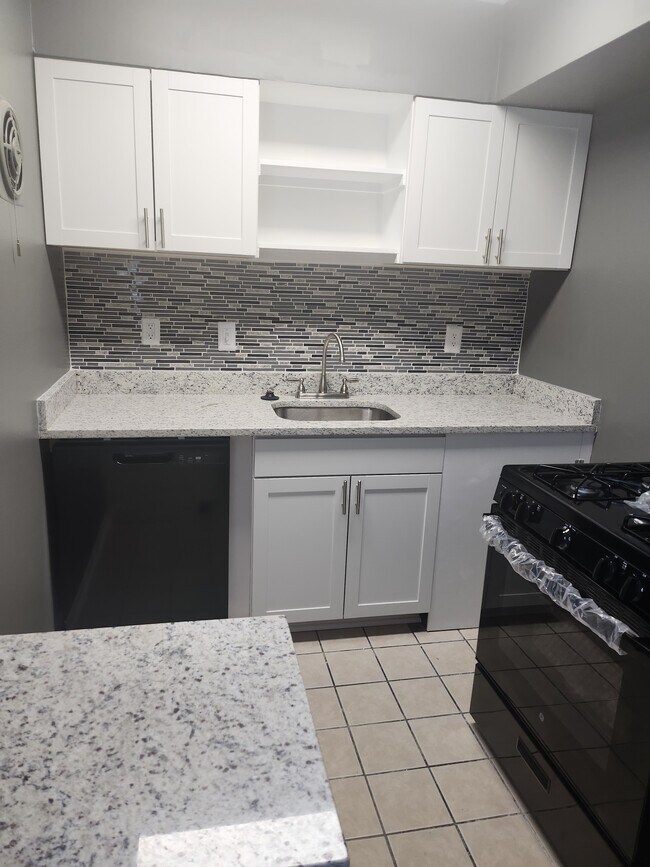 Photo - University Flats