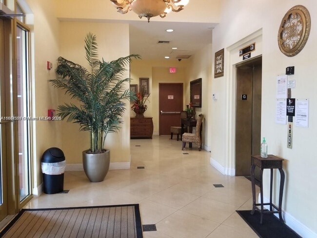 Photo - 2280 SW 32nd Ave Unidad 511
