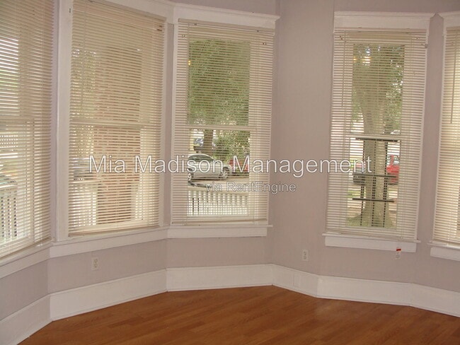 Photo - 513 W 35th St Unit A