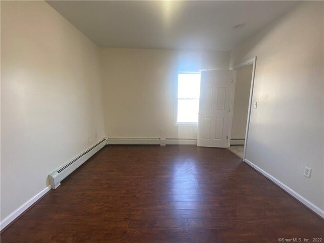 Photo - 285 Waterview Ave