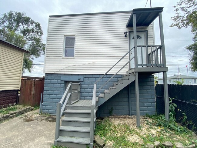 Building Photo - 1248 Indiana St Unit REAR