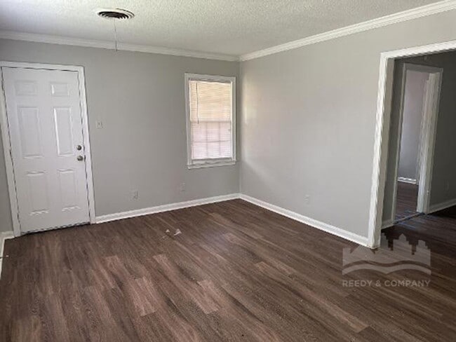 Photo - 1240 Robin Hood Ln