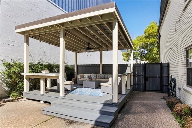 Photo - 1532 St Andrew St