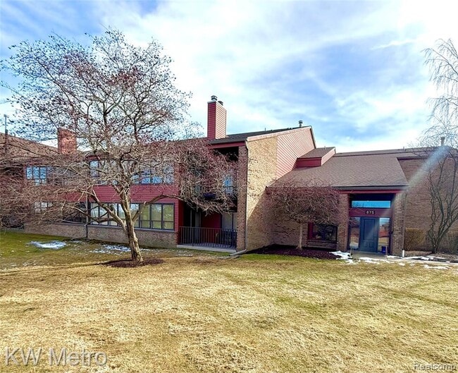 Building Photo - 875 GreenView Ct Unit 57