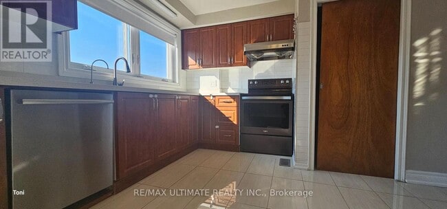 Photo - 187 Epsom Downs Dr
