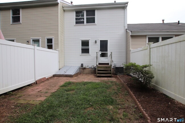 15 Persimmon Ln Unit 15
