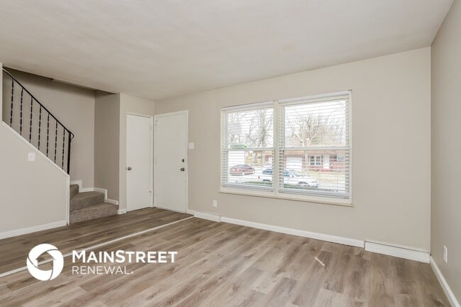 Photo - 800 Tyson Dr