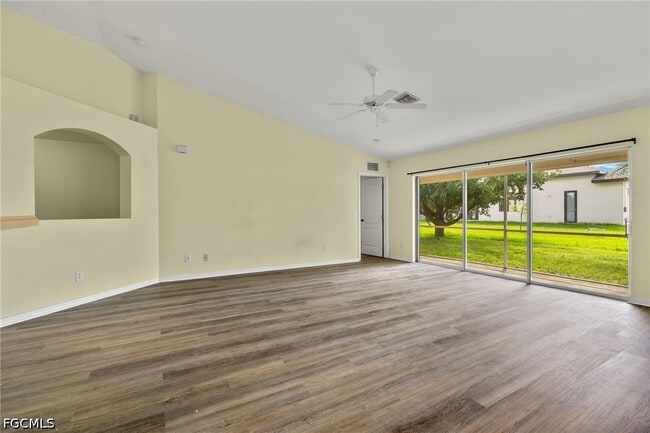 2102 NW 9th St
