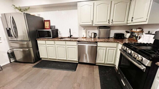 Photo - 1065 Hiawatha Dr