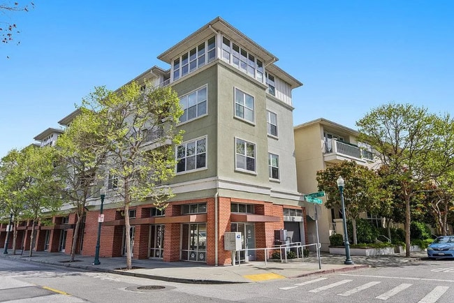 Photo - 2030 N Pacific Ave Condo Unit 123
