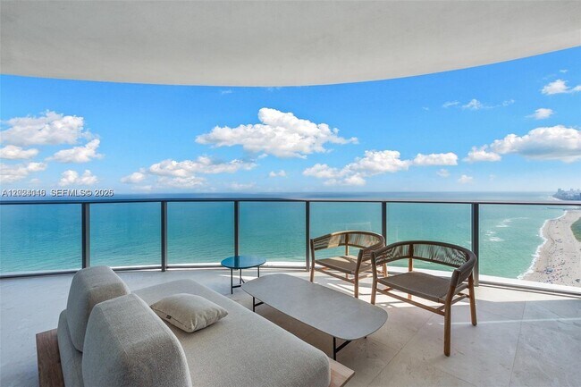Photo - 15701 Collins Ave Unidad 4105