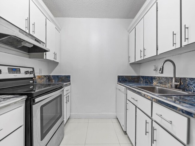 Photo - 8260 SW 210th St Unit 211