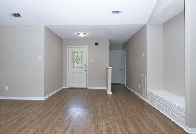 Photo - 7814 Barnhill Dr