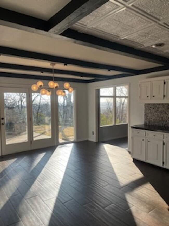 Photo - Rare Leasing Opportunity it in the Heart of Fort Smith/One Acre Lot w/City Views/Four Bed/3full+2...