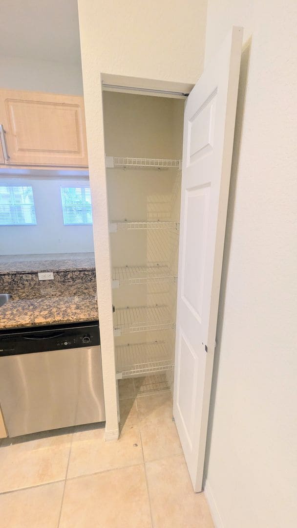 Photo - Annual Unfurnished 2/2 Condo in Downtown S...