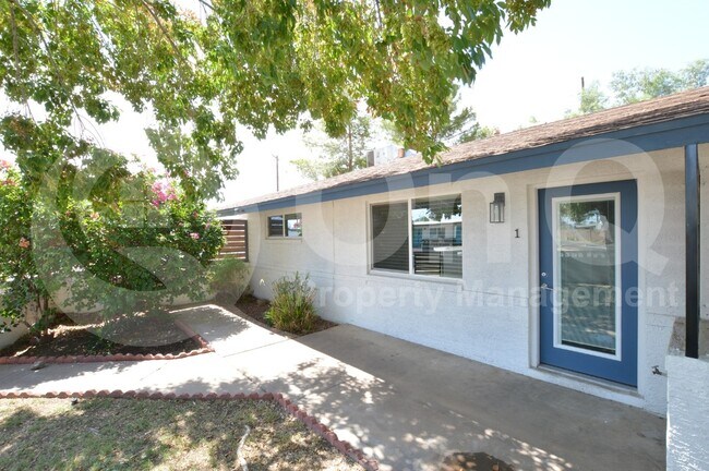 Photo - 1202 E Kaler Dr