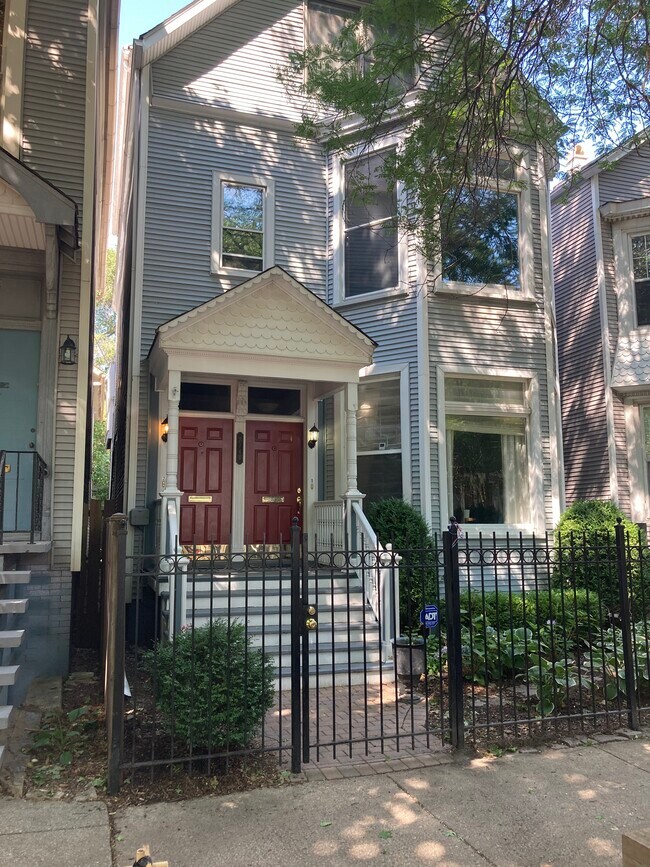 Photo - 2744 N Seminary Ave Unit 2