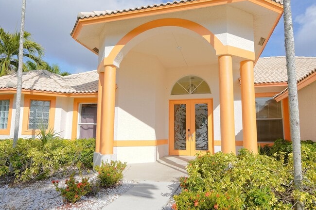 Photo - 781 SW Dolores Ave