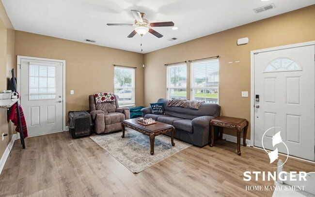 Photo - 11 Mint Farm Dr