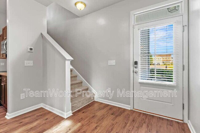 Photo - 145 Stoney Creek Way