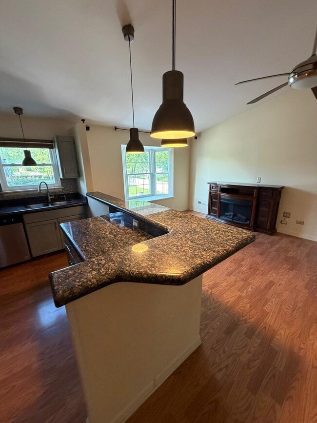 Photo - 156 W Golf Rd