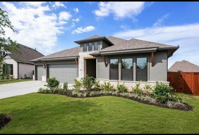 Building Photo - 4611 Columbus Dr