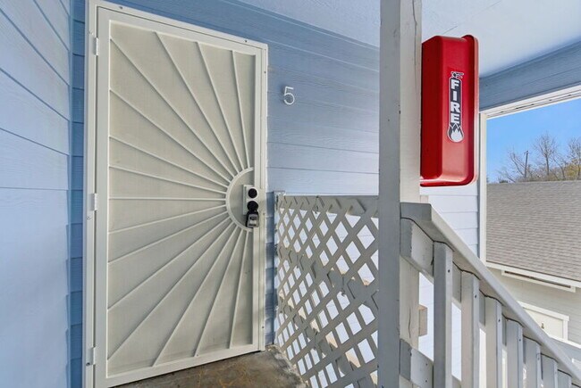 Photo - 2914 N Hogan St