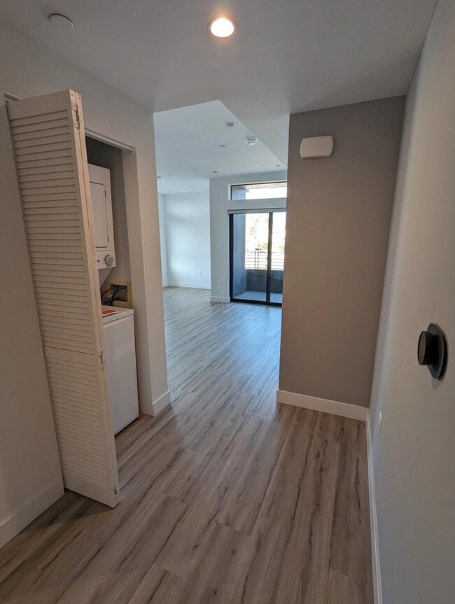 Photo - 338 Mariposa Ave Unidad 301