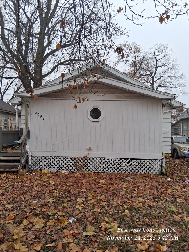 Building Photo - 2057 N Charles St