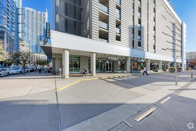 Building Photo - 222 West Ave Unit 1612 Rental