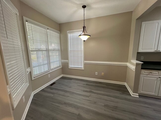 Photo - 7706 Astoria Pl