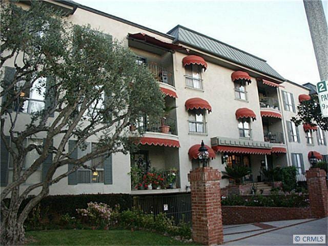Building Photo - 330 S Mentor Ave Unit 136 Rental