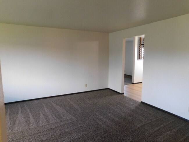 Photo - 3Bd/2Ba Single Story House - For viewing!