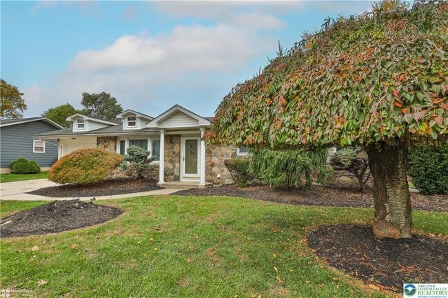 Photo - 900 Mine Lane Rd