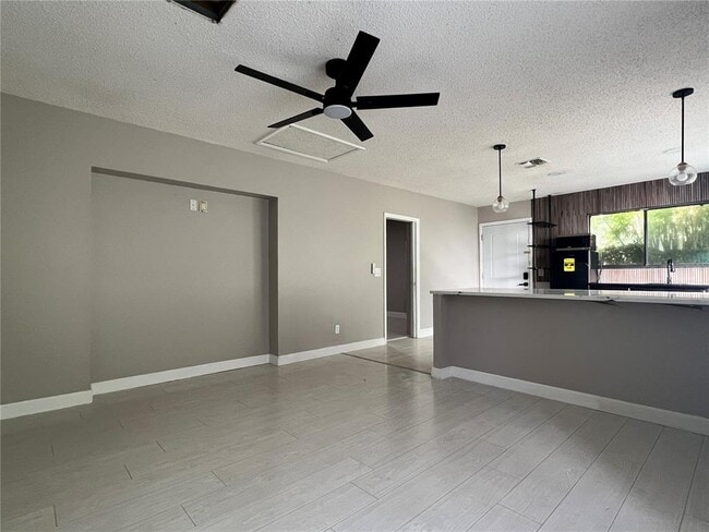 Photo - 10648 Larissa St Unit B