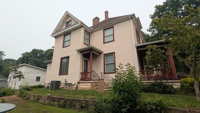 Photo - Welcome to this fully furnished 3-bedroom, 1.5-bath home in Massillon