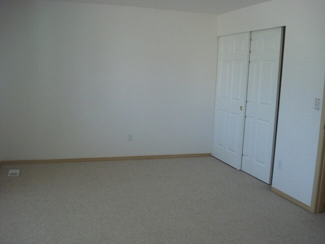 Photo - Beautiful 4 Bedroom Home on a Corner Lot i...