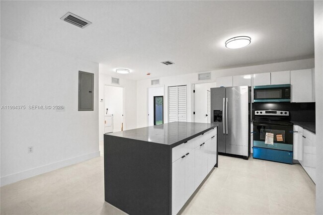 Photo - 5821 NW 30th Ave Unidad 5821