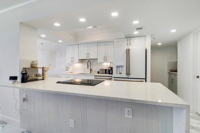 Photo - 5280 N Ocean Dr Unidad 2f