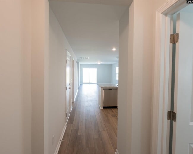 Photo - 433 Eclipse Ln