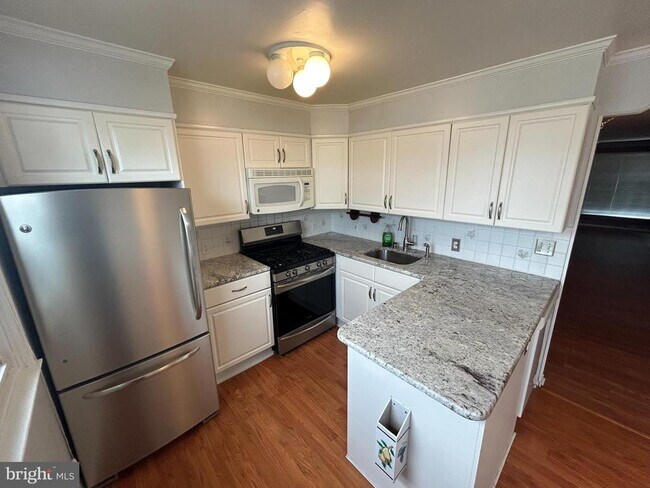 Photo - 10830 Perrin Rd