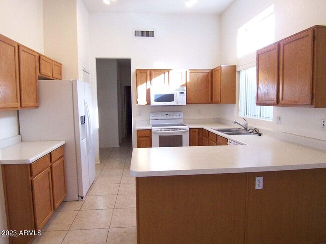 Photo - 1561 E Stanford Ave