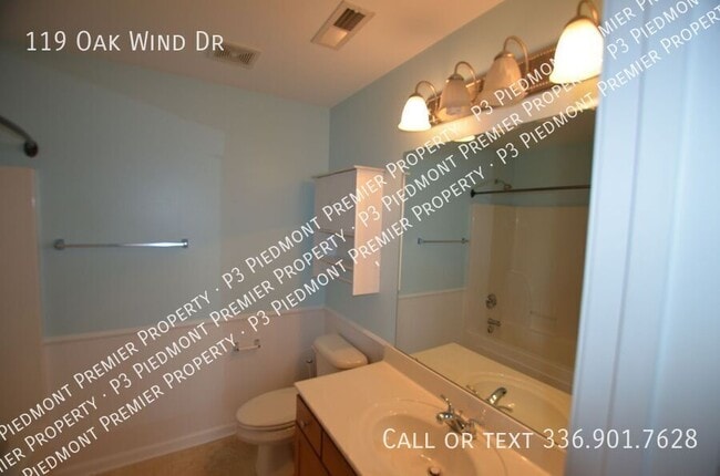 Photo - 119 Oak Wind Dr