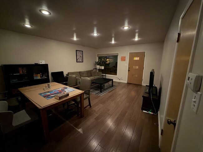 Photo - 1427 E Federal Way