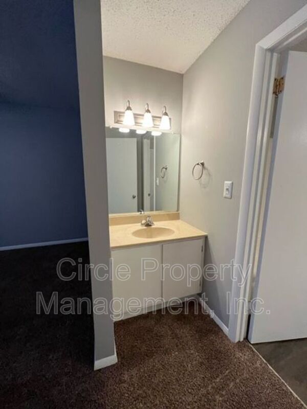 4017 Hunters Ridge Dr SW Condo Condo for Rent in Huntsville, AL