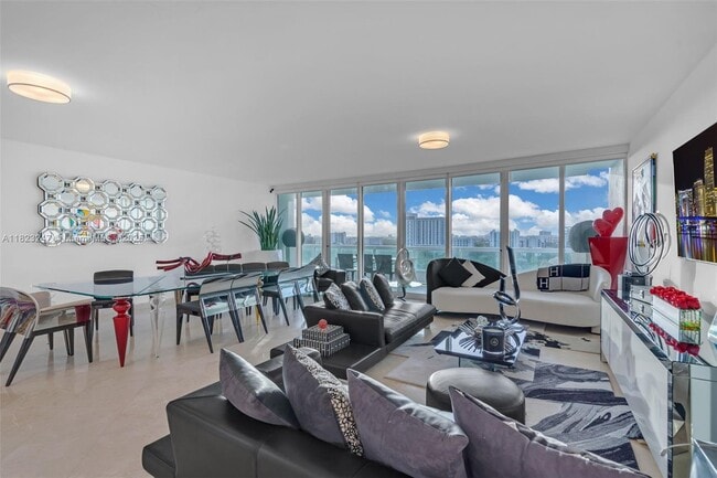 Photo - 1643 Brickell Ave