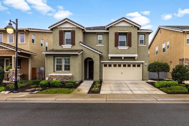 Photo - 4 Bedroom Upscale Rocklin Home Available NOW