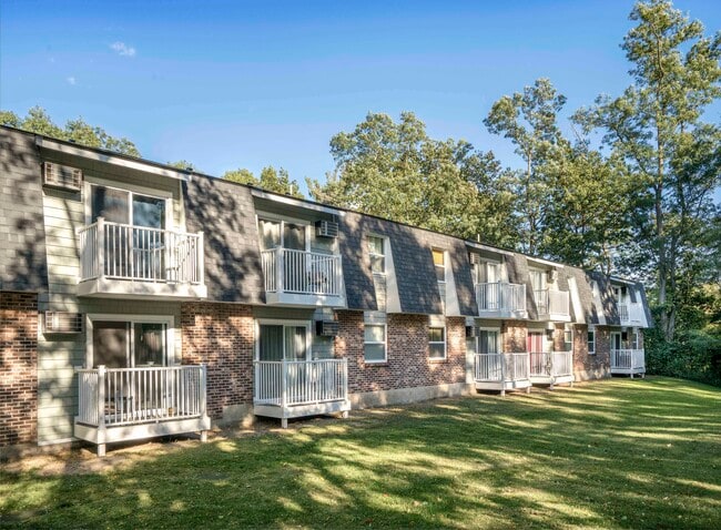Brookview Court Apartments - Brookview Court Apartments