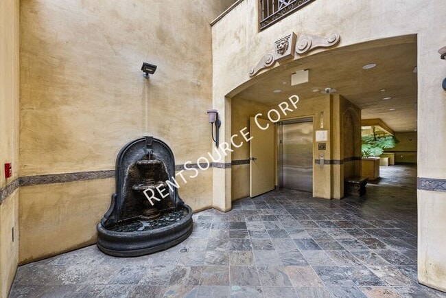 Photo - 12044 Hoffman St Unidad #204